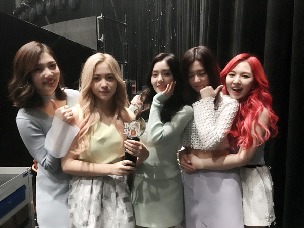 Fandom dần lớn mạnh, Red Velvet vượt mặt đàn chị SNSD về doanh số - Ảnh 7.