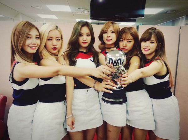 Fandom dần lớn mạnh, Red Velvet vượt mặt đàn chị SNSD về doanh số - Ảnh 11.