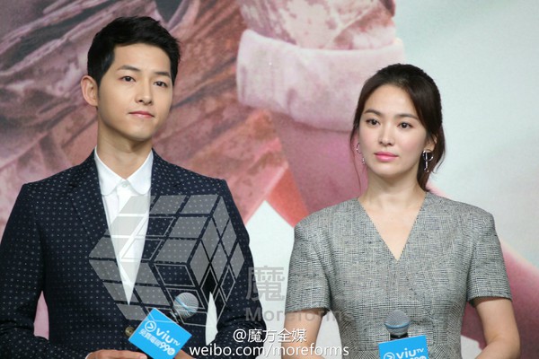 Song Hye Kyo - Song Joong Ki cười tít mắt, tình tứ tại họp báo Hồng Kông - Ảnh 16.