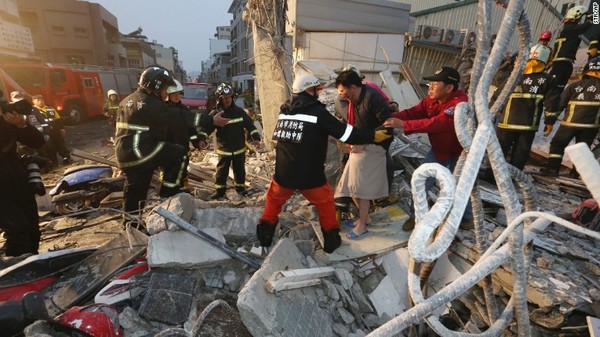 Khung cảnh kinh hoàng sau vụ động đất 6,4 độ Richter rung chuyển Đài Loan - Ảnh 14.
