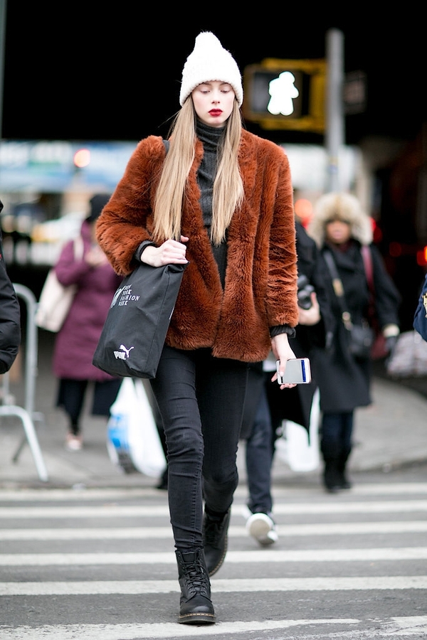 Street style off duty đẹp khó quên của các người mẫu tại NYFW - Ảnh 18.