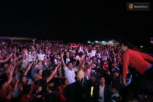Fan Việt bùng nổ với đêm diễn đầy màu sắc của Steve Aoki - Ảnh 30.