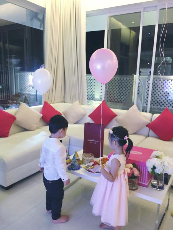 Cận cảnh tiệc sinh nhật màu hồng của con gái Thủy Tiên - Công Vinh - Ảnh 6.