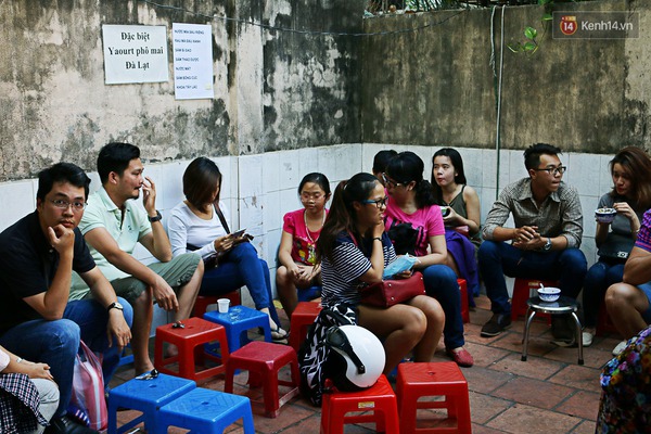 6 quán ăn vỉa hè lúc nào cũng đông nườm nượp ở Sài Gòn - Ảnh 11.