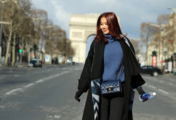 Nhìn lại cuộc hành trình của Thanh Hằng, Harry Lu và Huỳnh Long Ẩn tại Tuần lễ Thời trang Paris - Ảnh 2.
