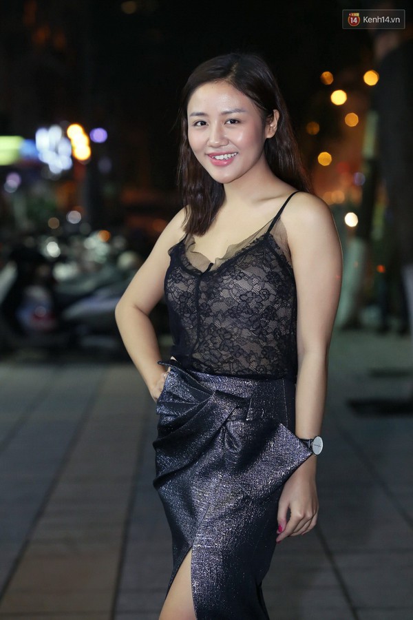 Văn Mai Hương khoe vai trần gợi cảm giữa thời tiết gi&aacute; lạnh - Ảnh 10.