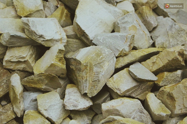 C&oacute; hẳn một ng&ocirc;i l&agrave;ng cạp đất m&agrave; ăn, Ngọc Trinh c&oacute; lẽ n&ecirc;n đến đ&acirc;y ăn thử! - Ảnh 16.