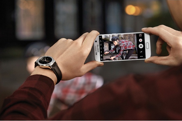 Galaxy S7 chính thức: camera bớt lồi, lại chống nước, ngoại hình thêm đường cong - Ảnh 2.