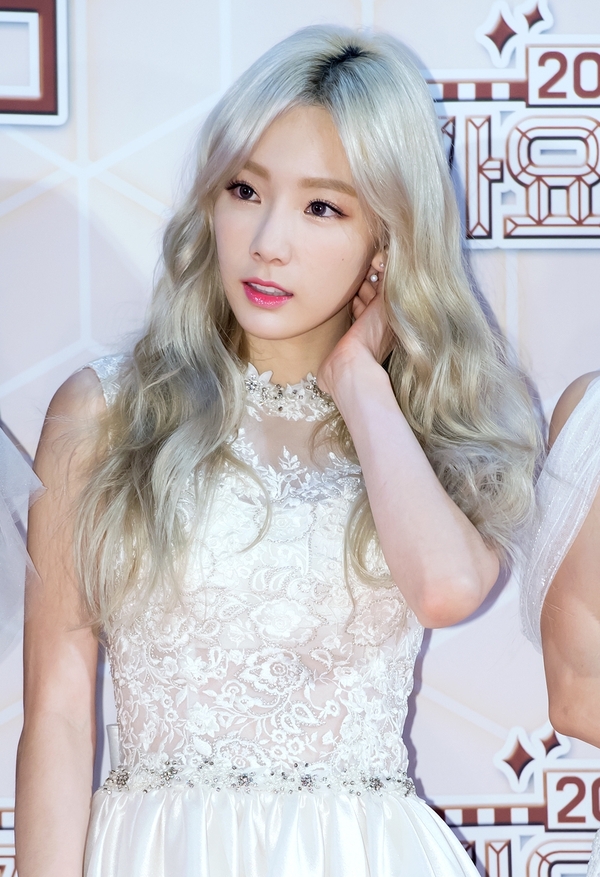 Taeyeon (SNSD) bất ngờ cắt tóc ngắn như Maruko - Ảnh 2.