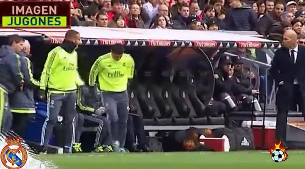 Lộ clip Zidane qu&aacute;t mắng James Rodriguez v&igrave; d&aacute;m th&aacute;i độ - Ảnh 4.