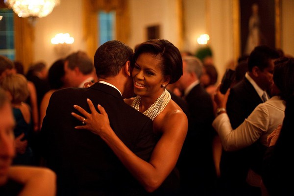 Những bức ảnh cho thấy cuộc hôn nhân của Obama là mối nhân duyên trời định - Ảnh 3.