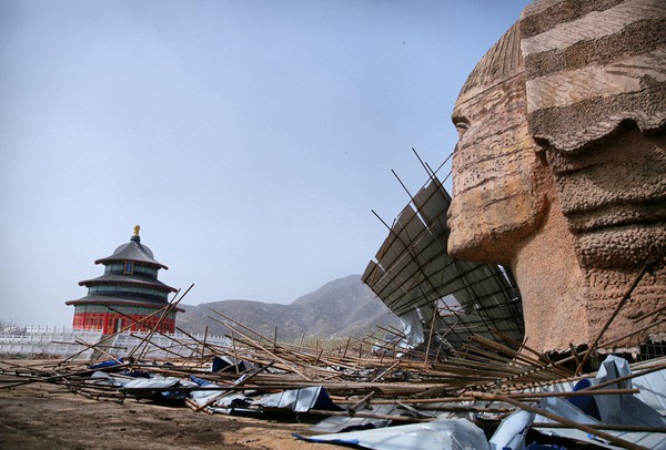 Dưới sức ép của người Ai Cập, Trung Quốc bị buộc tháo dỡ tượng nhân sư nhái khổng lồ - Ảnh 5.