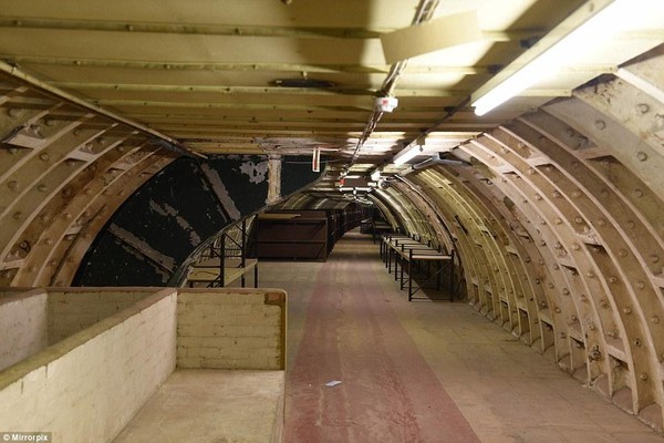 Bên trong đường hầm chiến tranh bí mật ở London - Ảnh 5.