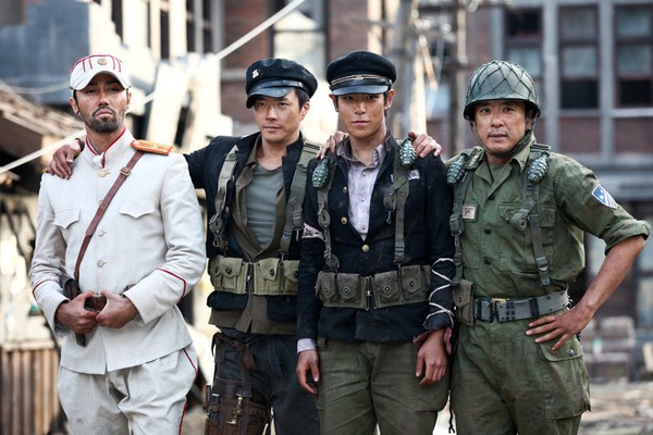 Còn hàng chục quân nhân bụi bặm của màn ảnh Hàn “hơn đứt” Song Joong Ki - Ảnh 29.