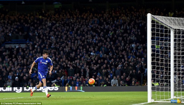 Chết cười với m&agrave;n ăn vạ c&oacute; một kh&ocirc;ng hai của Diego Costa - Ảnh 7.