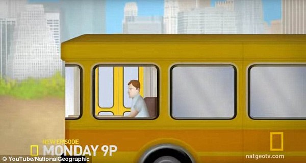 Theo bạn chiếc xe bus n&agrave;y đang chạy về hướng n&agrave;o? - Ảnh 3.