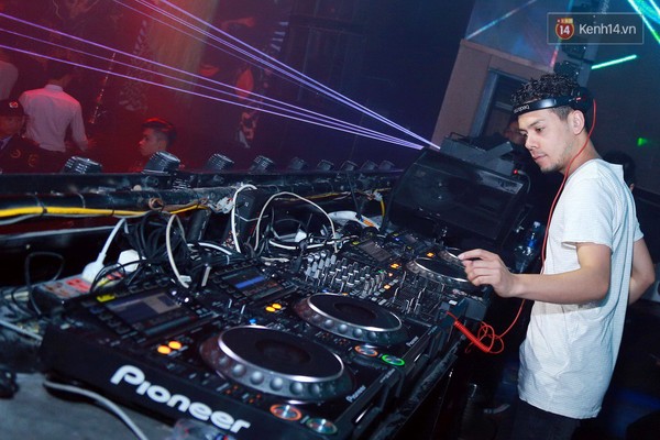 4 DJ từ hãng thu âm của Hardwell khuấy động giới trẻ Hà Nội - Ảnh 2.