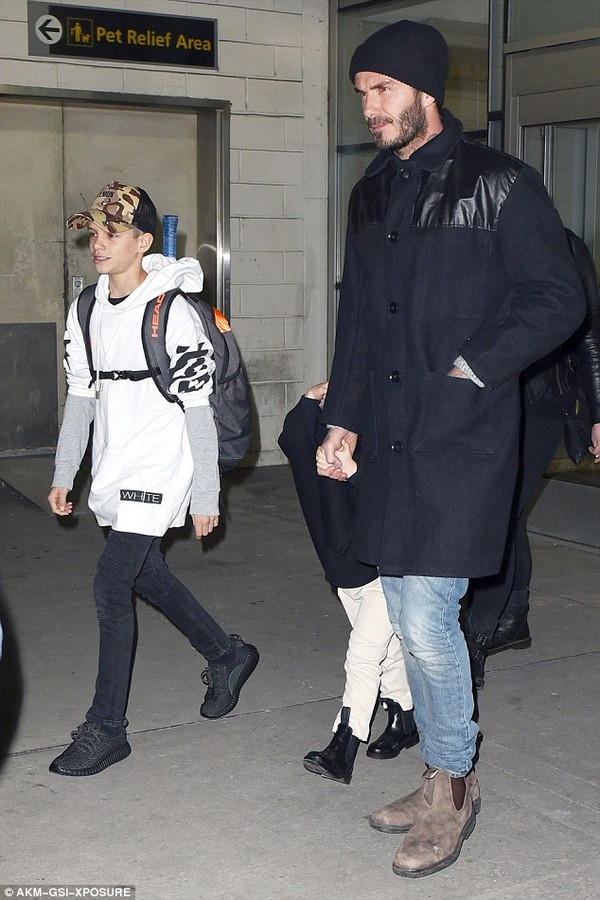 Fashionista nh&iacute; Harper Seven s&agrave;nh điệu b&ecirc;n bố Becks - Ảnh 6.