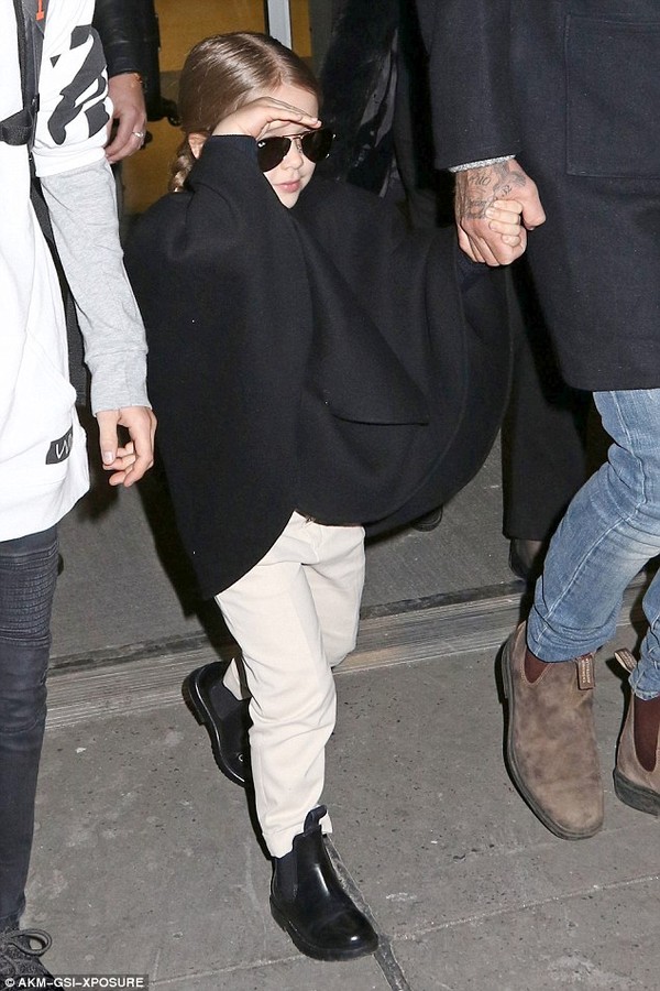 Fashionista nh&iacute; Harper Seven s&agrave;nh điệu b&ecirc;n bố Becks - Ảnh 5.