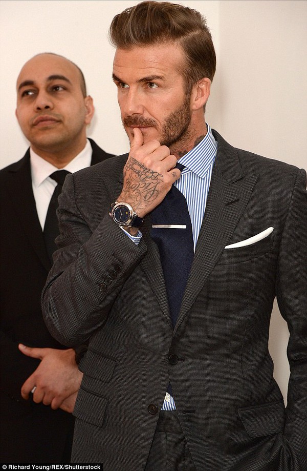 Beckham đeo đồng hồ gần 7 tỷ trong sự kiện bán đấu giá ảnh nóng - Ảnh 2.