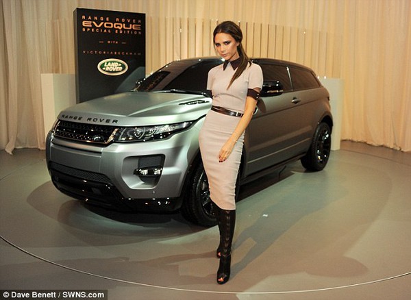 Ngạc nhi&ecirc;n: Victoria Beckham rao b&aacute;n xe sang - Ảnh 2.