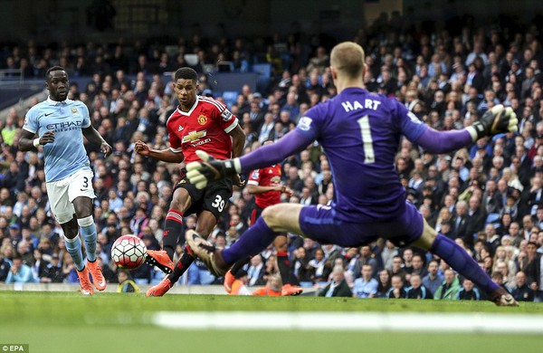 Gãy răng vì ăn mừng bàn thắng vàng của Rashford - Ảnh 1.