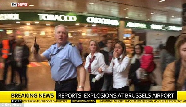 Tổ chức khủng bố IS đánh bom thủ đô Bỉ, ít nhất 34 người chết, 170 người bị thương - Ảnh 23.