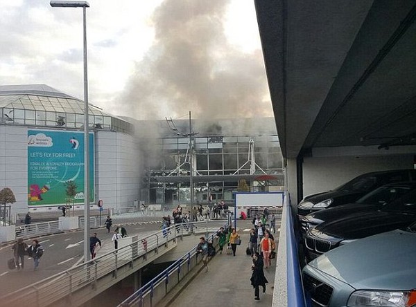 Tổ chức khủng bố IS đánh bom thủ đô Bỉ, ít nhất 34 người chết, 170 người bị thương - Ảnh 24.