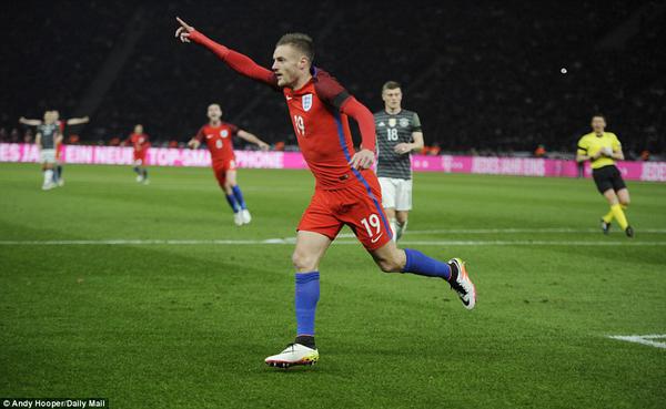 B&agrave;n thắng để đời cho tuyển Anh của tiền đạo nh&agrave; ngh&egrave;o Jamie Vardy - Ảnh 5.