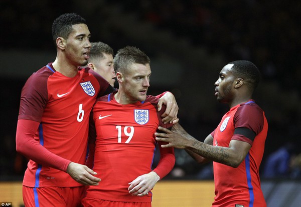 B&agrave;n thắng để đời cho tuyển Anh của tiền đạo nh&agrave; ngh&egrave;o Jamie Vardy - Ảnh 4.