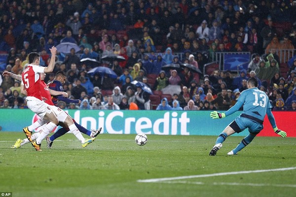 Messi và Suarez lập siêu phẩm, Barcelona nhấn chìm Arsenal - Ảnh 5.