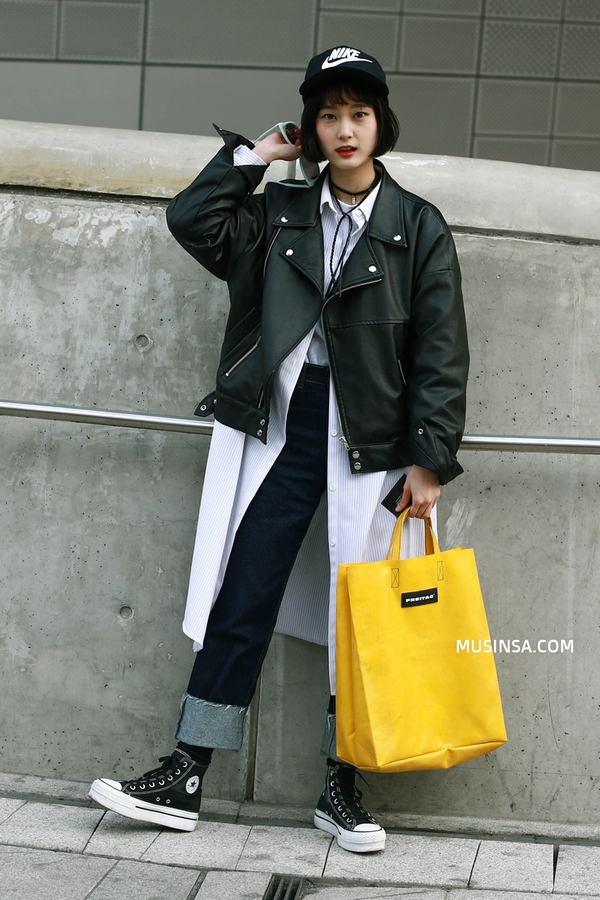 Street style thế giới: Năng động, trẻ trung v&agrave; si&ecirc;u cuốn h&uacute;t - Ảnh 4.