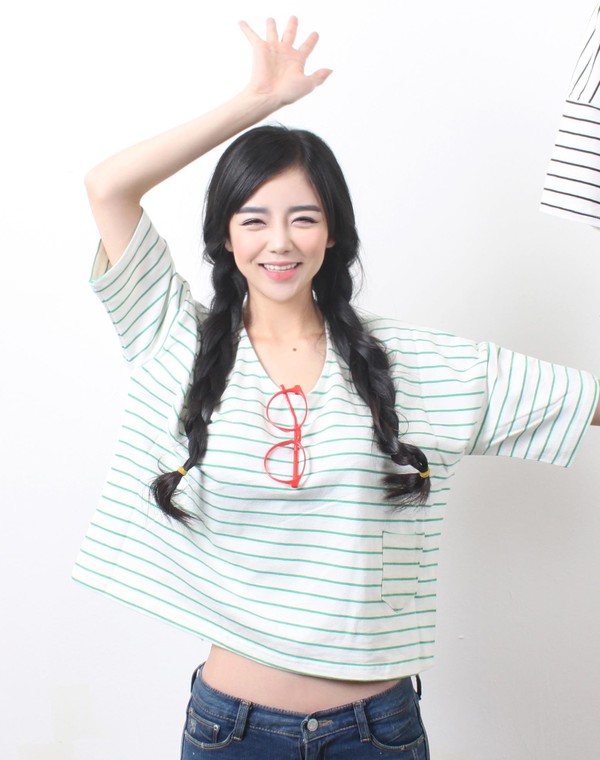 C&ocirc; g&aacute;i H&agrave;n Quốc g&acirc;y sốt 9gag v&igrave; mặt xinh, th&acirc;n h&igrave;nh như bước ra từ truyện tranh - Ảnh 12.