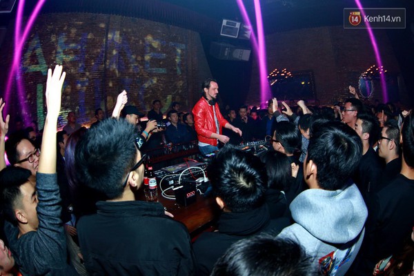 Khán giả Hà Nội hoài niệm trong đêm nhạc Deep House bay bổng cùng DJ Ahmet Kilic - Ảnh 7.