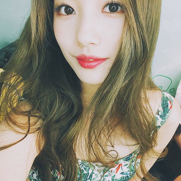 Suzy gây sốt với loạt ảnh selfie trang điểm, khẳng định danh hiệu nữ thần - Ảnh 5.
