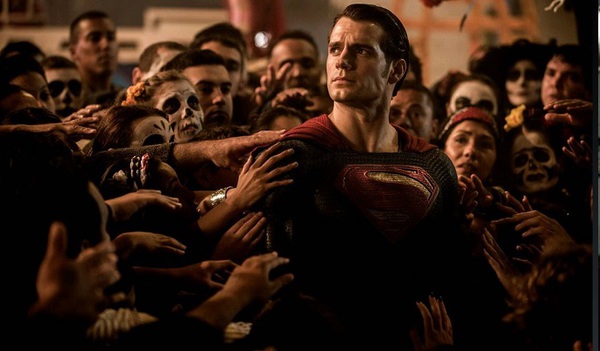 Tại sao Warner Bros. chọn The Dark Knight Returns l&agrave; t&aacute;c phẩm truyền cảm hứng cho Batman v Superman? - Ảnh 10.