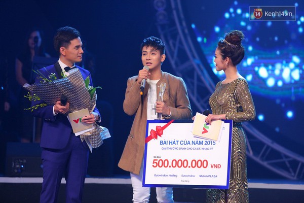 Hoài Lâm giành giải thưởng 500 triệu đồng của Bài hát yêu thích 2015 - Ảnh 1.