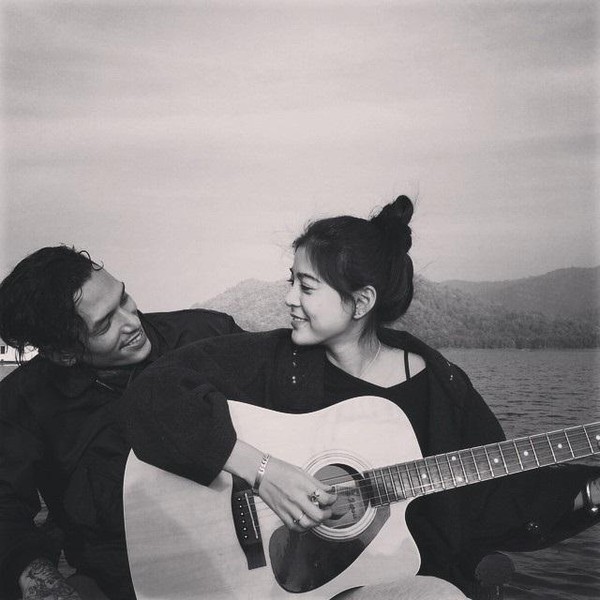 Đ&acirc;y ch&iacute;nh l&agrave; người y&ecirc;u ngo&agrave;i đời si&ecirc;u ngầu của Lee trong T&igrave;nh y&ecirc;u kh&ocirc;ng c&oacute; lỗi, lỗi ở bạn th&acirc;n - Ảnh 16.