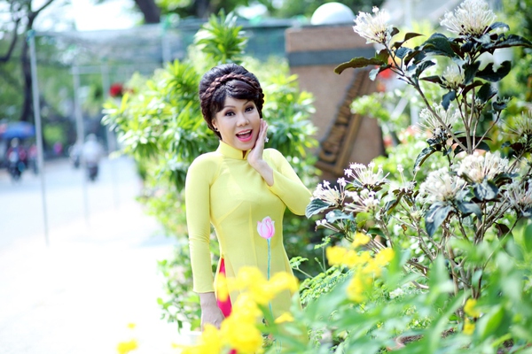 Việt Hương: Chương tr&igrave;nh h&agrave;i hiện nay nhiều nhưng vẫn chất! - Ảnh 3.