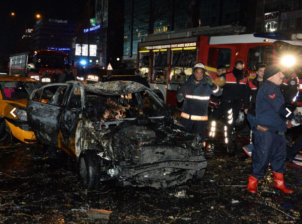 Hiện trường đẫm máu vụ đánh bom rung chuyển thủ đô Thổ Nhĩ Kỳ khiến 159 người thương vong - Ảnh 5.