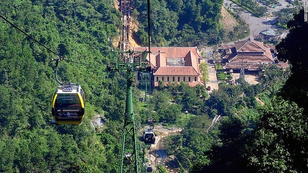 Bên cạnh Fansipan, đây là 10 tuyến cáp treo hoành tráng nhất thế giới - Ảnh 8.