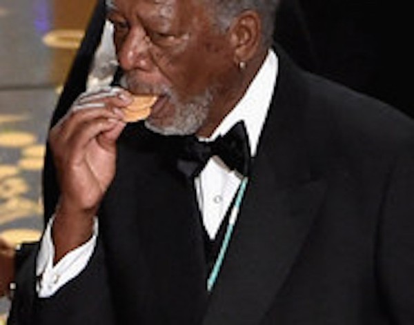 Morgan Freeman: Nhón trộm bánh quy ngay trên sân khấu Oscar và rời đi như một vị Thánh! - Ảnh 8.
