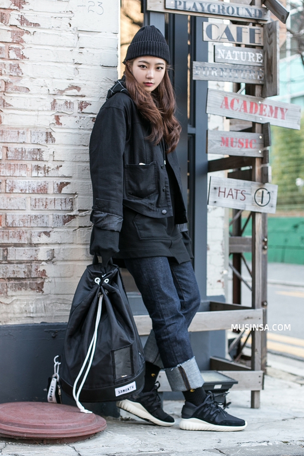C&aacute;c bạn trẻ thế giới với street style đẹp m&ograve;n con mắt - Ảnh 8.
