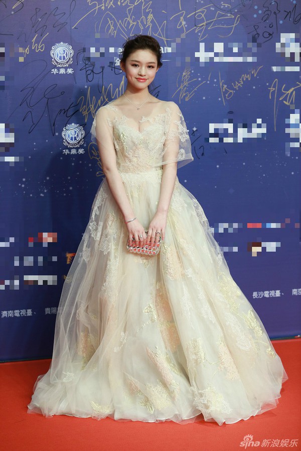 Yoon Eun Hye nổi bần bật, đọ sắc dàn mỹ nhân hàng đầu Cbiz tại Lễ trao giải Hoa Đỉnh - Ảnh 7.