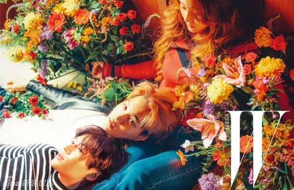 Sau tin hẹn h&ograve;, netizen l&ugrave;ng sục lại bộ ảnh Kai (EXO) v&agrave; Krystal f(x) từng chụp chung - Ảnh 2.