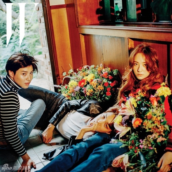Sau tin hẹn h&ograve;, netizen l&ugrave;ng sục lại bộ ảnh Kai (EXO) v&agrave; Krystal f(x) từng chụp chung - Ảnh 4.