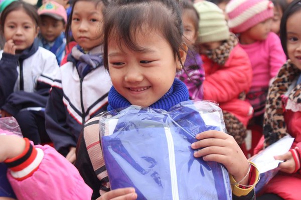 Linh Miu lên tiếng về việc gây tranh cãi khi làm từ thiện với 5k/ 1 cái ôm - Ảnh 9.