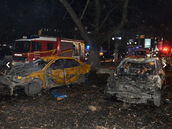 Hiện trường đẫm máu vụ đánh bom rung chuyển thủ đô Thổ Nhĩ Kỳ khiến 159 người thương vong - Ảnh 7.