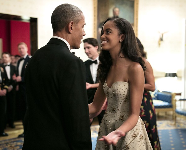 Những hình ảnh xinh đẹp của 2 cô công chúa nhà Obama - Ảnh 7.