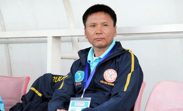 Bi h&agrave;i V.League: B&oacute;ng đ&aacute; hay họp... chợ - Ảnh 1.